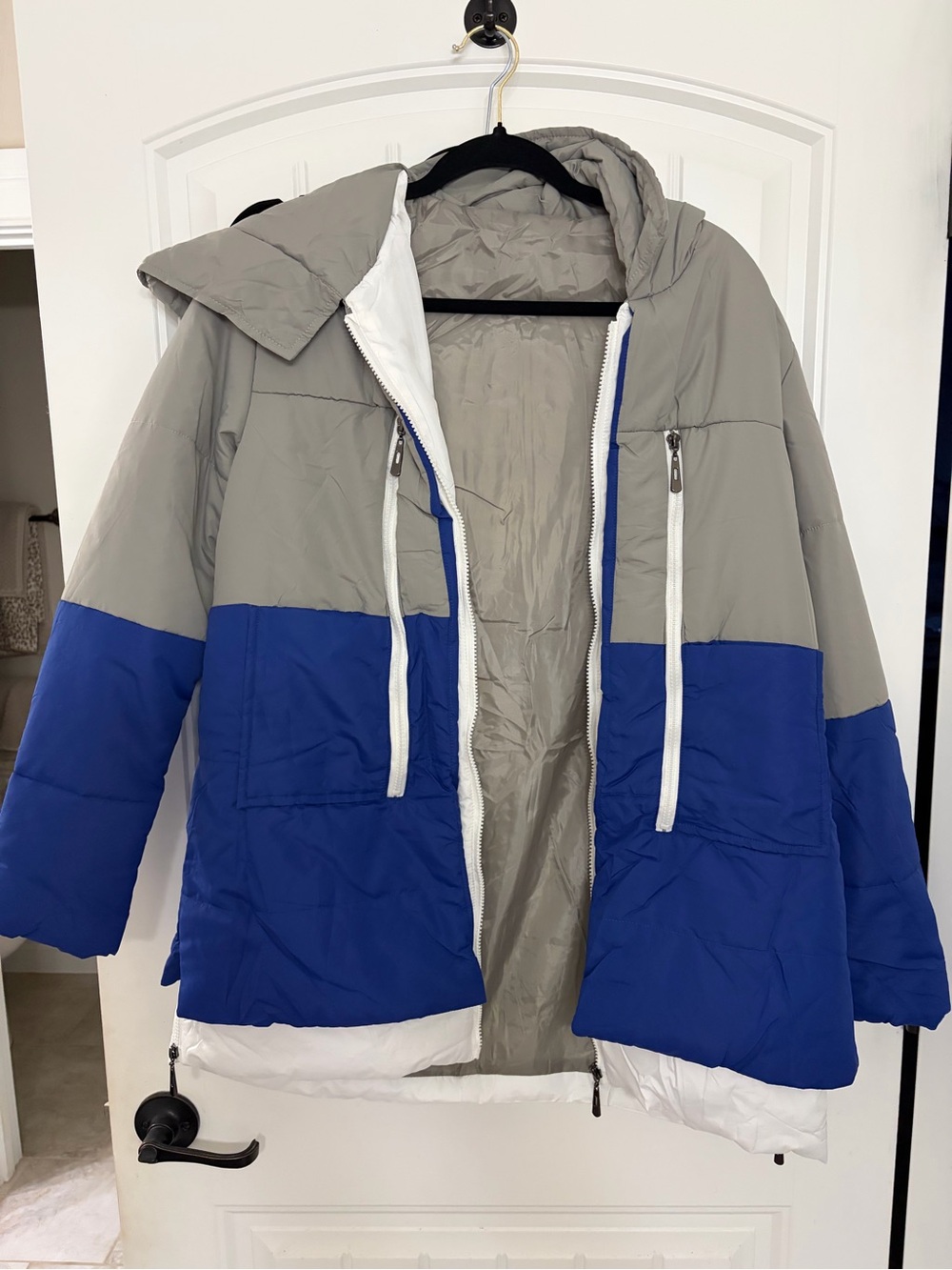 Women's Colorblock Hooded Puffer Coat - Gray & Blue
